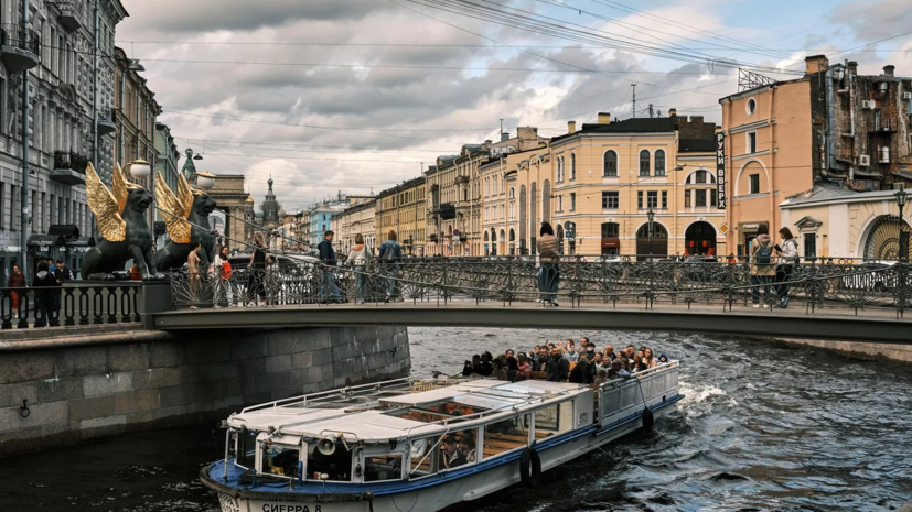 За полгода Санкт-Петербург посетили 3,7 млн человек