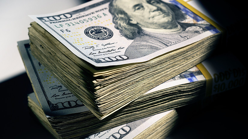 Специалист Новикова спрогнозировала курс доллара в июле
