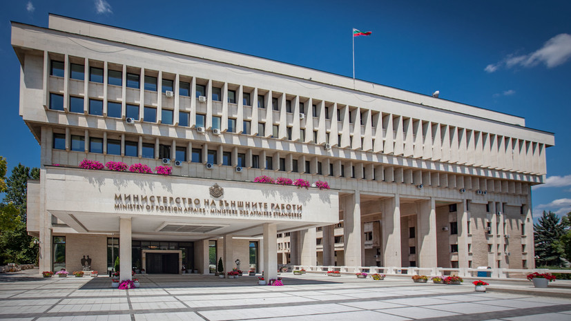 Премьер Болгарии Петков заявил, что не сам принял решение о высылке российских дипломатов