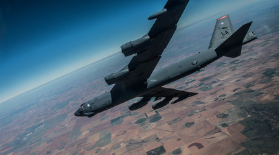 Стратегический бомбардировщик США B-52H Stratofortress