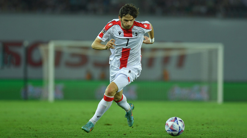 Кварацхелия официально стал игроком «Наполи»