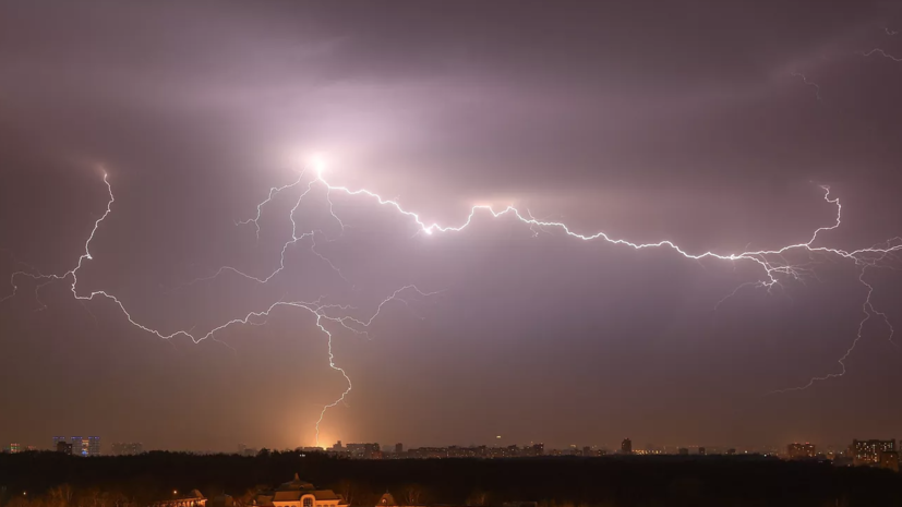 В Челябинской области спрогнозировали грозы и град 4 июля