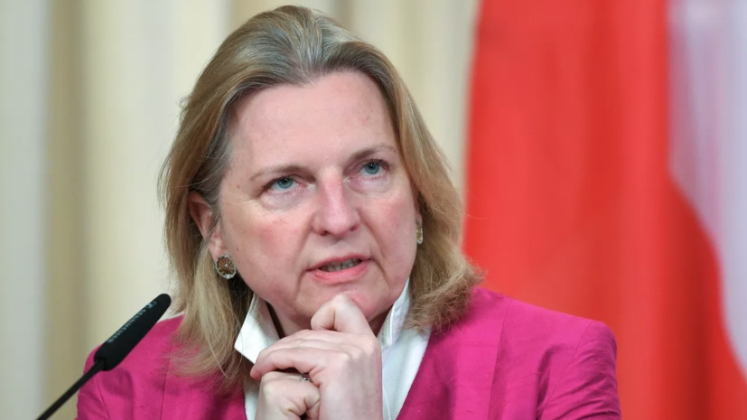 WP: экс-глава МИД Австрии Кнайсль покинула страну из-за поступающих угроз
