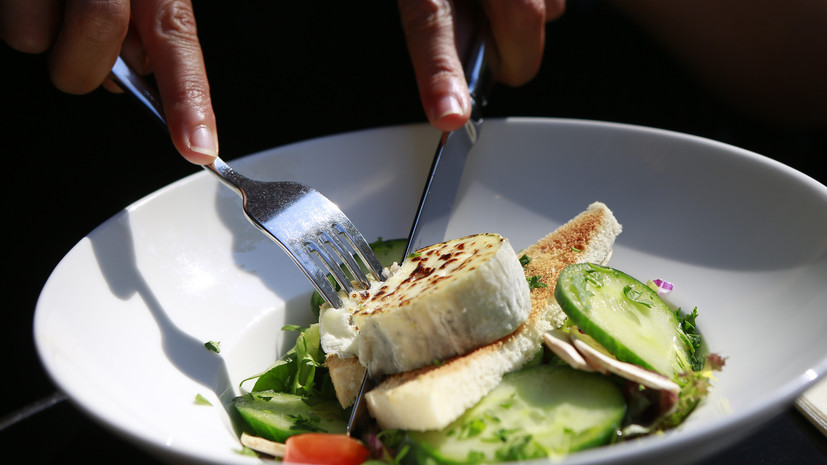 Диетолог Коробкина дала советы по питанию в жару