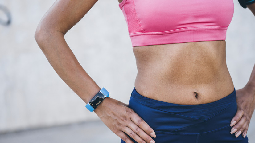 Фитнес-тренер Панов рассказал об ошибках при проработке мышц живота