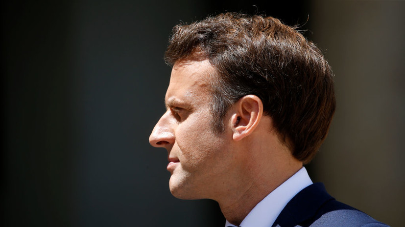 Макрон прокомментировал покушение на экс-премьера Японии Абэ