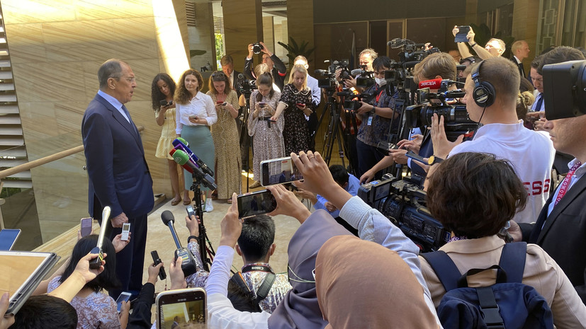 Лавров назвал бесперспективной логику соперничества держав