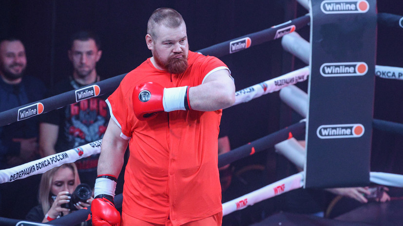 Дацик нокаутировал Силву на турнире Hardcore Boxing