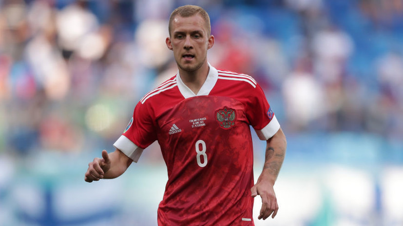 Агент Баринова высказался о будущем футболиста