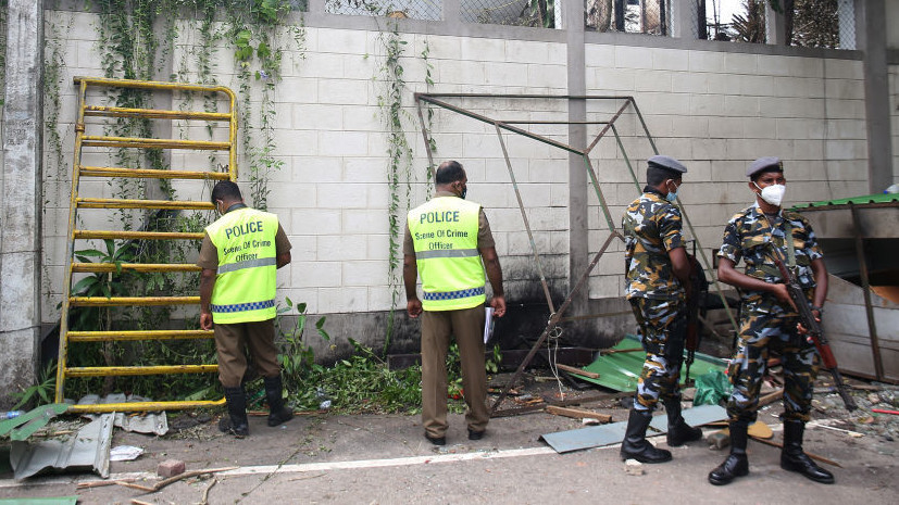 Врио президента Шри-Ланки поручил военным и полиции восстановить порядок в стране
