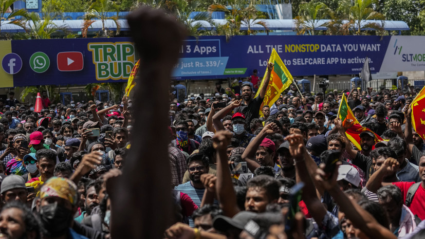 Daily Mirror: протестующие в Шри-Ланке объявили об уходе из админзданий