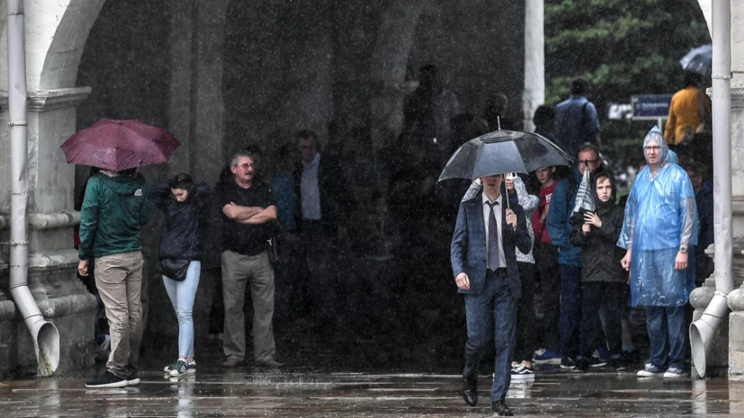 МЧС выпустило экстренное предупреждение о ливнях в Свердловской области