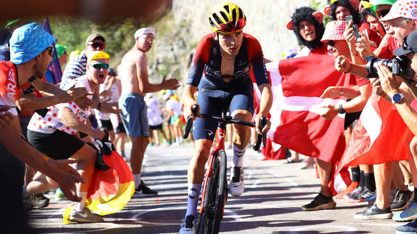 Пидкок выиграл 12-й этап «Тур де Франс»