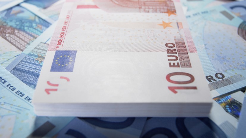 Bloomberg: ЕС планирует отправить Украине €1 млрд вместо девяти из-за проблем в экономике