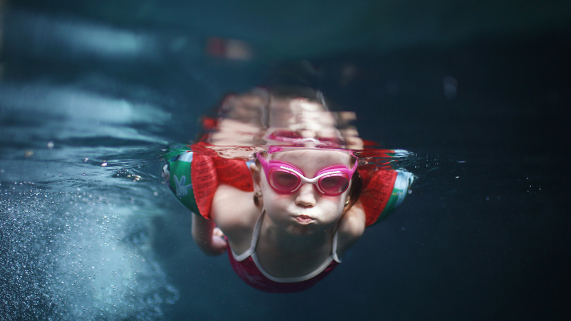 Тренер Куфтерин назвал благоприятное время для начала обучения ребёнка плаванию