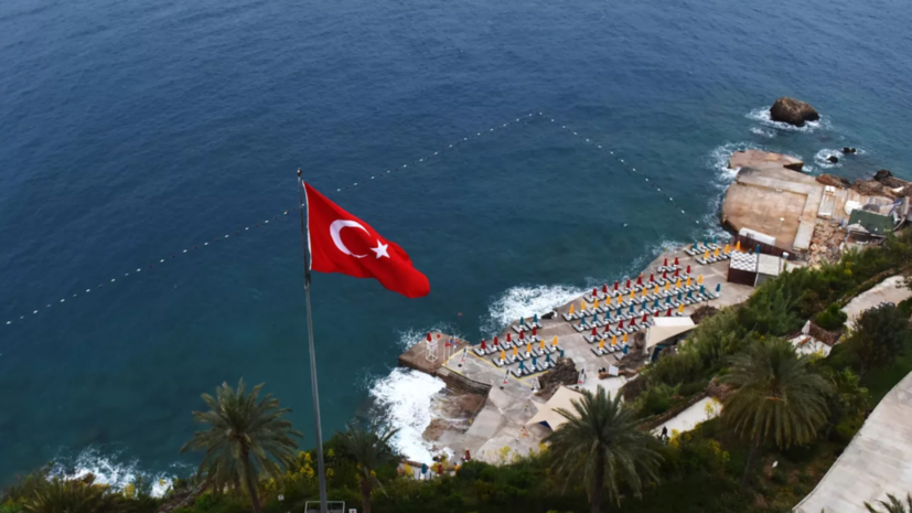 МИД Турции возмутился предложением Трасс направлять в страну беженцев