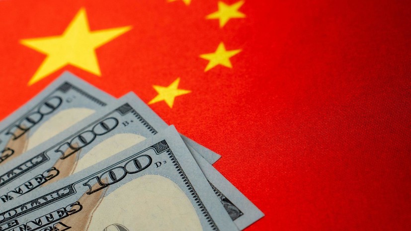 «Дополнительный удар для доллара»: почему Китай сократил вложения в госдолг США до минимума с 2010 года