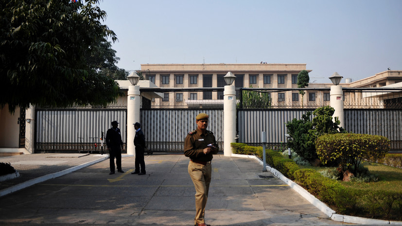 Посольство России запросило разъяснения по поводу задержания сухогруза в Индии