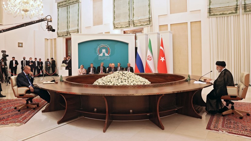 Москва, Тегеран и Анкара по итогам переговоров решили провести следующий саммит в России