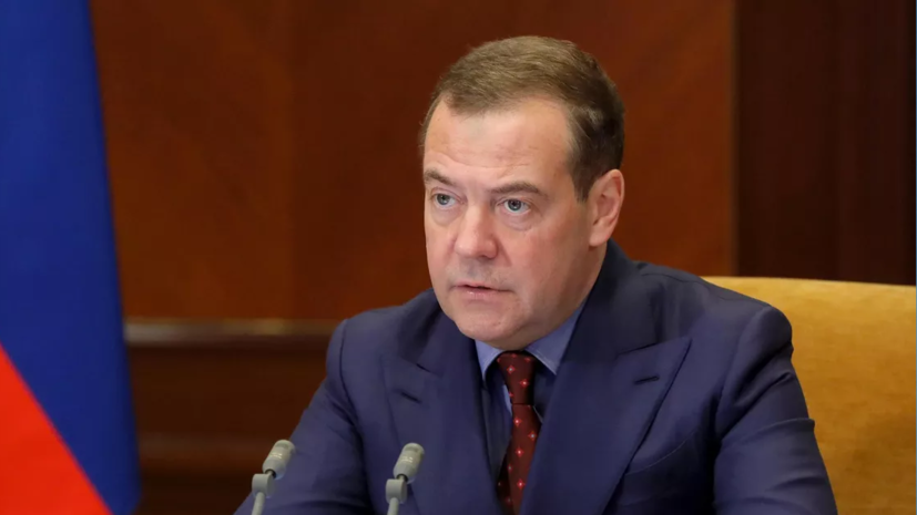 Медведев перечислил 11 «грехов», в которых обвиняют Россию