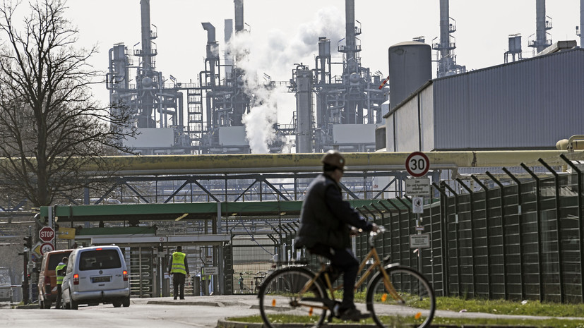 Биржевые цены на газ в Европе превысили $1850