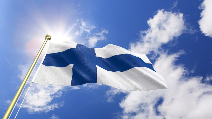 В МИД Финляндии сообщили, что ежедневно получают около 1000 заявлений на визы от россиян