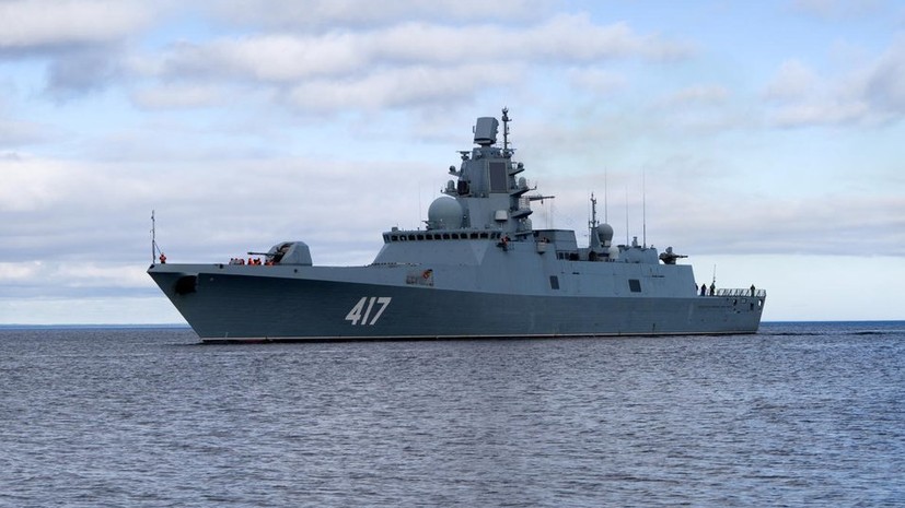 Фрегат «Адмирал Горшков» и подлодка «Вепрь» прибыли на Балтийский флот для участия в параде