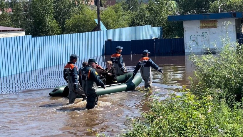 В МЧС заявили о возможности начала эвакуации в Чите из-за превышения уровня воды в реке