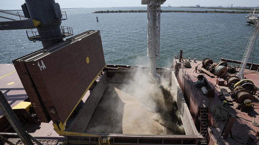 Министр инфраструктуры Украины подтвердил выход из одесского порта первого судна с зерном