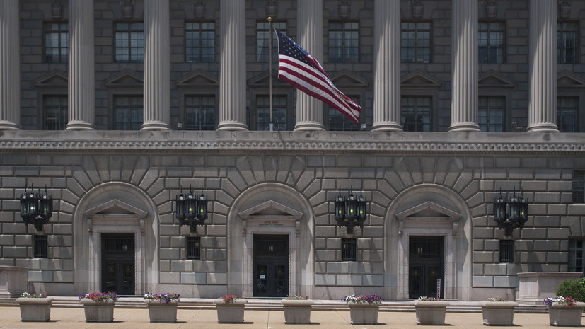 Минторг США внёс 25 российских самолётов в список «нарушителей экспортного контроля»