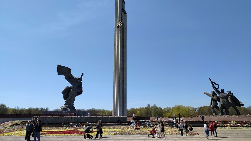Мэр Риги Стакис заявил, что памятник освободителям города уничтожат после сноса