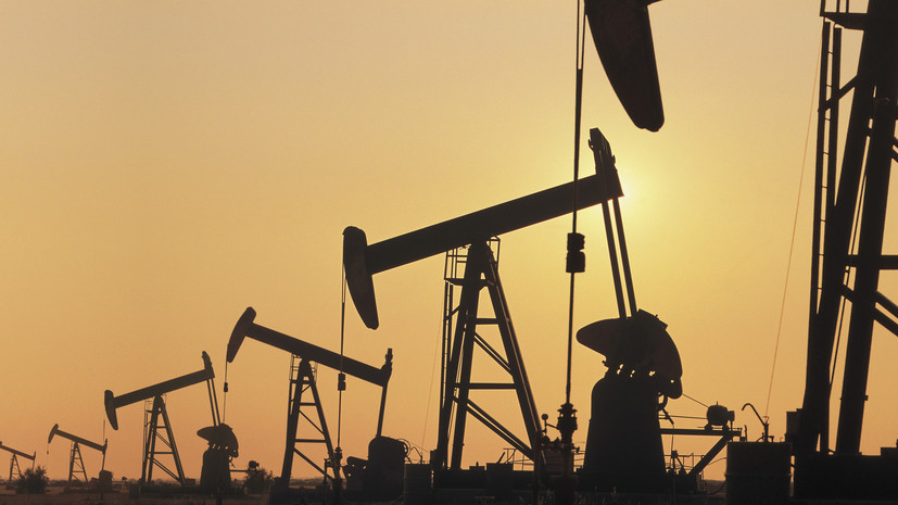 ОПЕК+ увеличит на 100 тысяч баррелей в сутки добычу нефти в сентябре