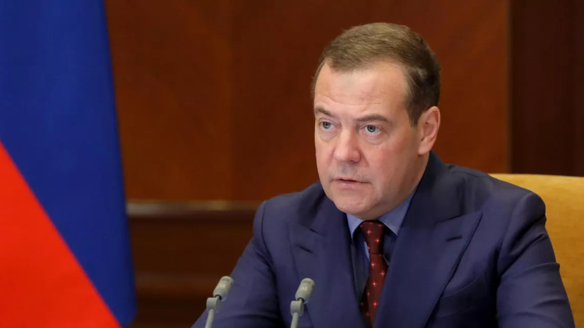 Медведев прокомментировал слова Столтенберга о недопустимости победы России на Украине