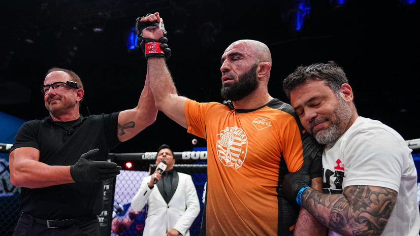 Ахмедов одержал победу над Сильвейрой в полуфинале плей-офф PFL