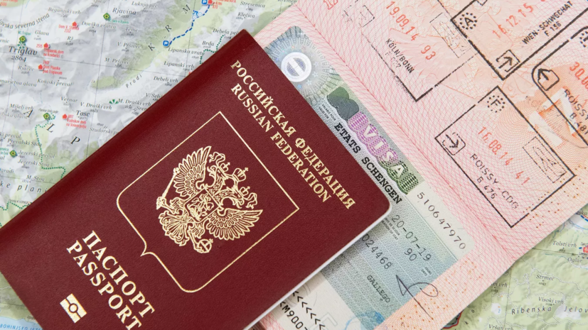 Посольство: Болгария продолжает выдачу туристических виз россиянам