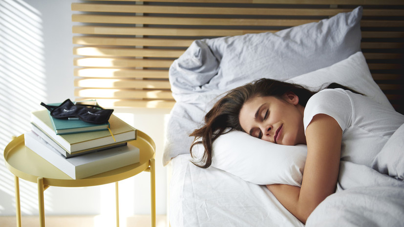 Сомнолог Царёва порекомендовала спать днём не более 20 минут