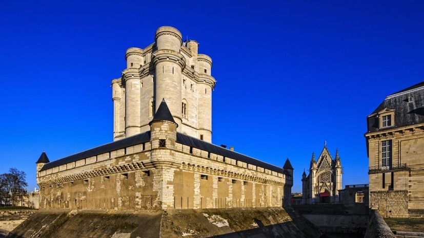 Политолог назвал абсурдным ограничение на посещение Венсенского замка для россиян