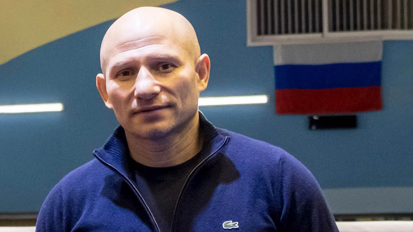 «Наверняка утонул бы без помощи»: тренер по боксу Муталибов — о спасении мужчины в Каспийском море