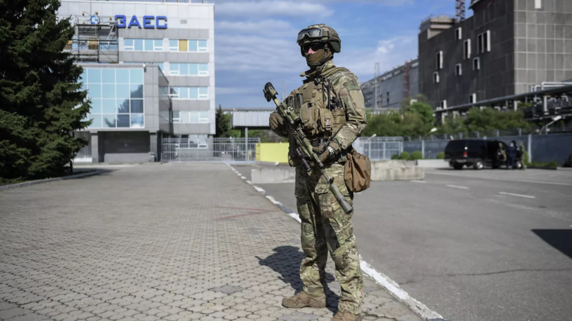 Обстрел украинскими войсками Запорожской АЭС привёл к пожару на поле