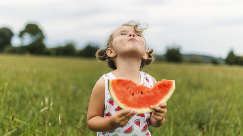 Нутрициолог Жаркова посоветовала давать ребёнку арбуз после начала прикорма