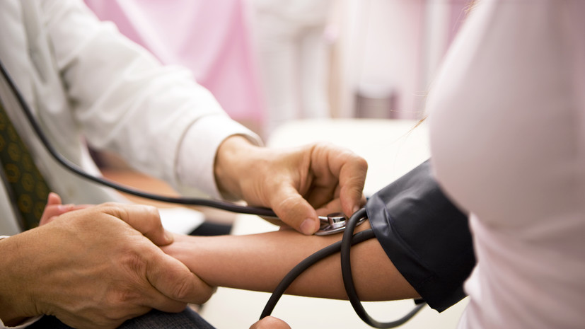 Врач Вечорко назвал различия между понятиями «помощь» и «услуга» в медицине