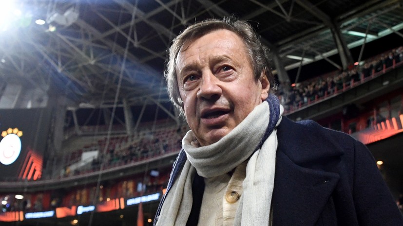 Сёмин предположил, что Дзюба эмоционально устал от футбола