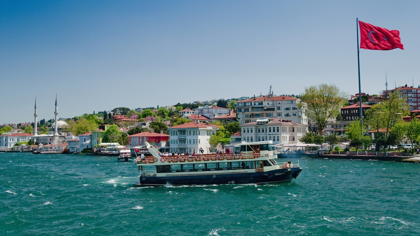 Авиаэксперт Гусаров прокомментировал динамику цен на билеты в Турцию