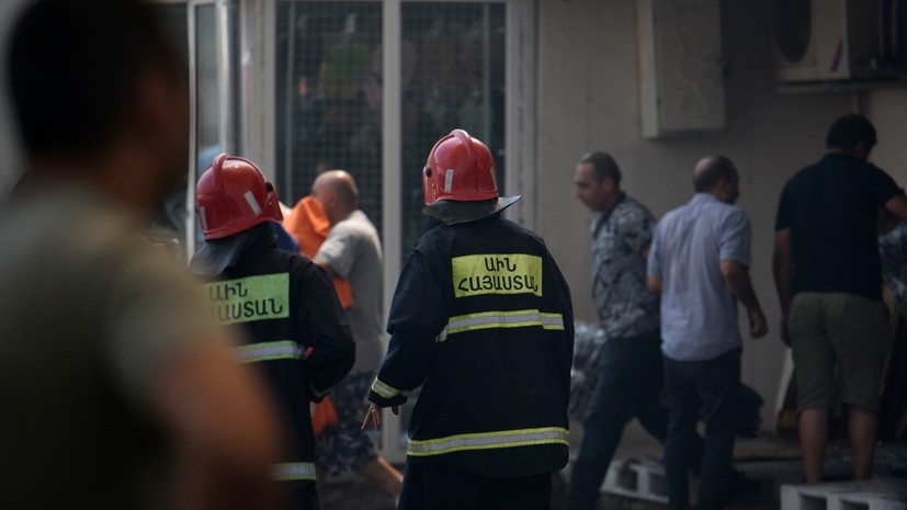 В МЧС сообщили об одном погибшем и 20 пострадавших при взрыве на рынке в Ереване