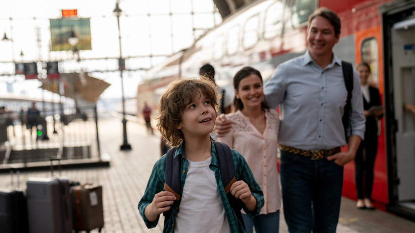 Москва и Петербург возглавили список железнодорожных направлений для поездок с детьми
