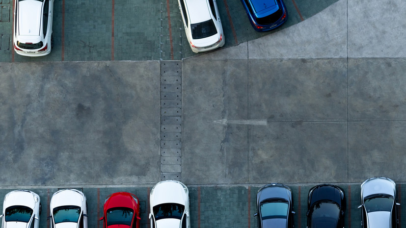 Автоюрист Радько назвал объявления о распродажах автомобилей мошенничеством