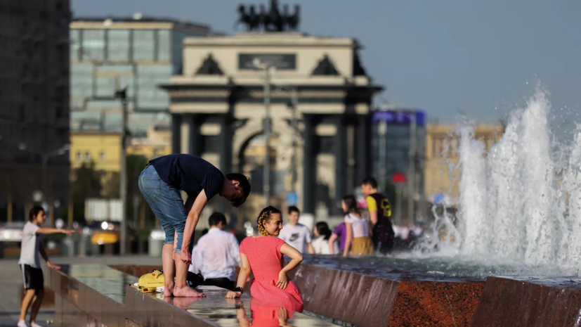 Синоптик Позднякова сообщила, что жара задержится в московском регионе до 28 августа