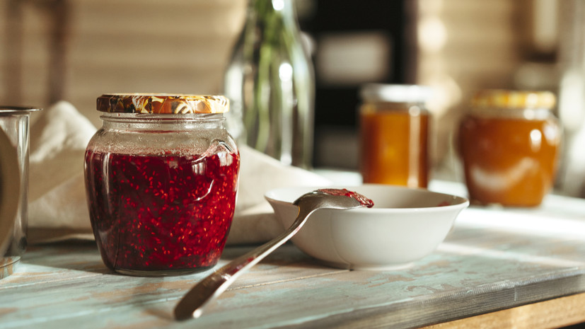 Диетолог Королёва заявила о возможном вреде частого употребления малинового варенья