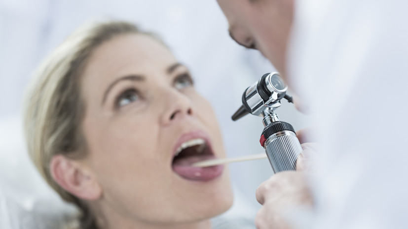 Стоматолог Шикина посоветовала использовать антисептик при ожоге языка