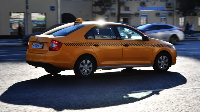 В Подмосковье для таксистов ввели обязательный цифровой профиль